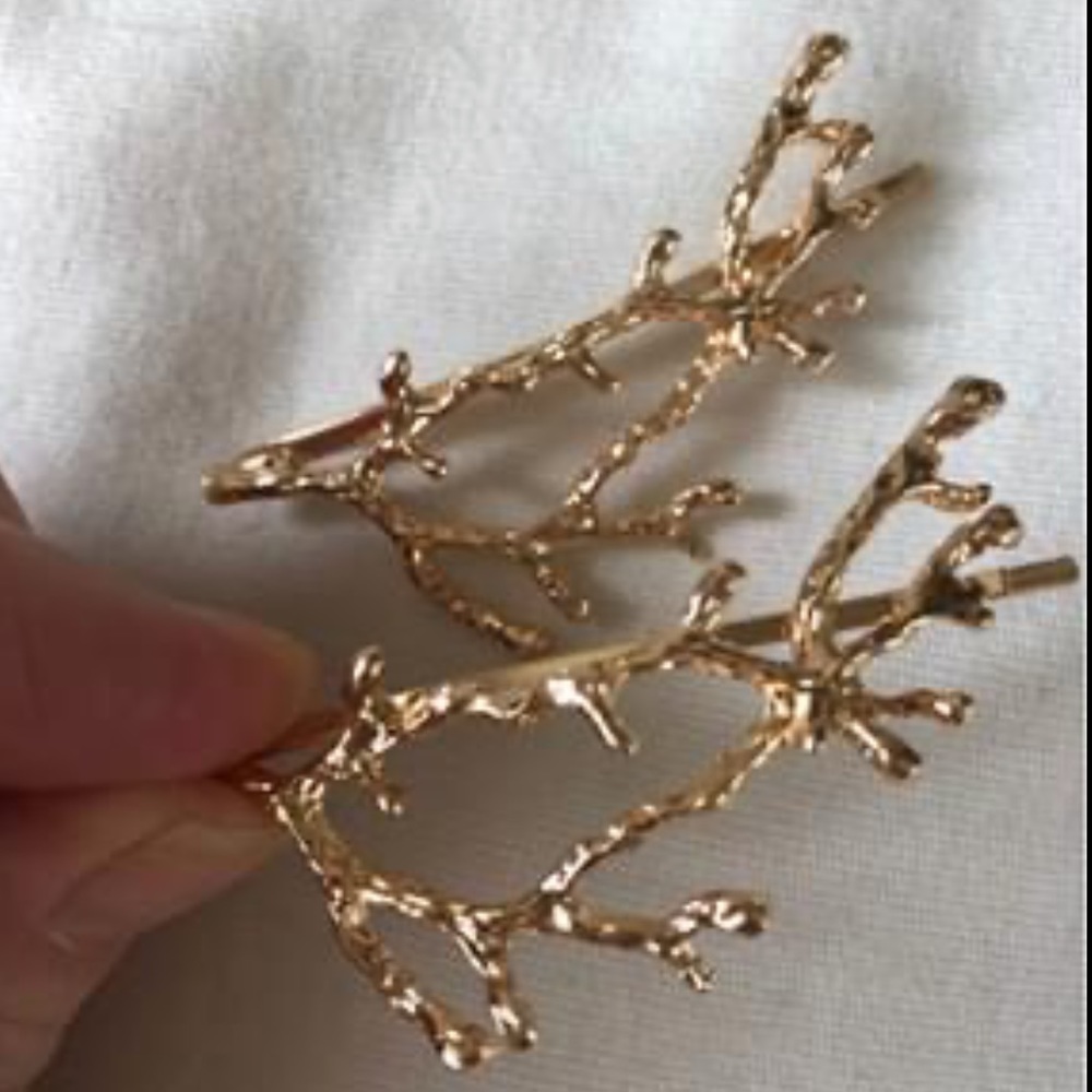 Wedding hair! Twig hair clips & sweet bobby pins.